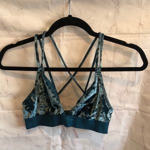 💖3/$20 Victoria’s Secret PINK Turquoise Blue Velvet Bralette Size M